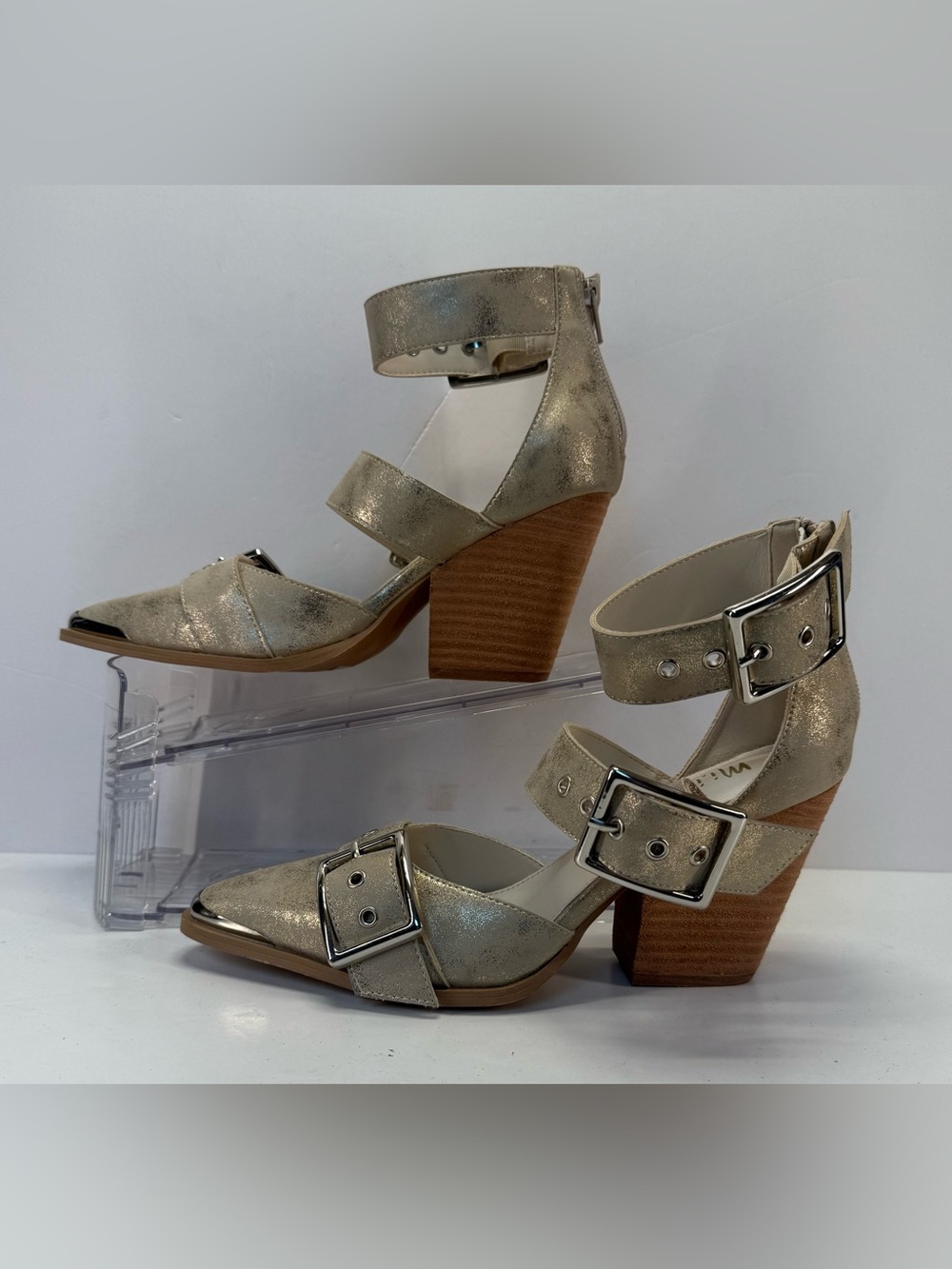 Mi Mi Hendrix Triple Buckle gold Metallic Block Heel Pumps for Women size 8 - Picture 4 of 16